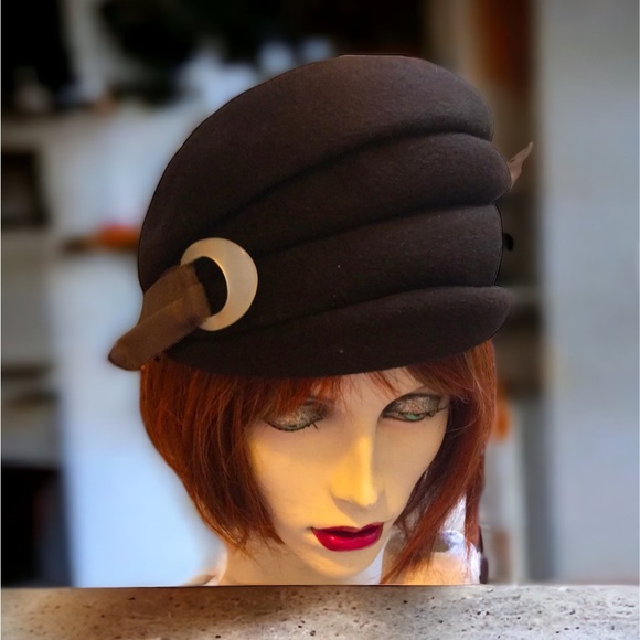 Vintage Brown Felt hat 1940s Cloche Stunning - Picture 3 of 8